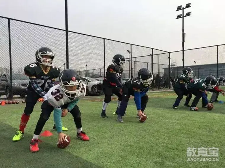 刻苦训练篮球时如何避免受伤的建议_1
